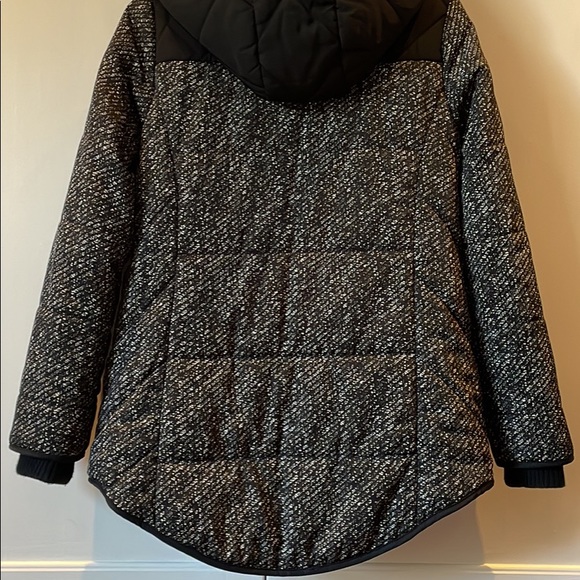 Milk and Honey Winter Jacket Size 12 - Picture 2 of 8